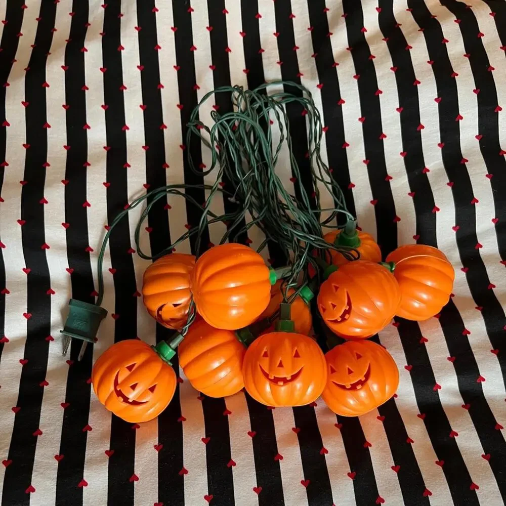 VTG Pumpkin String Lights HALLOWEEN Blow mold style Vintage Happy Face Orange